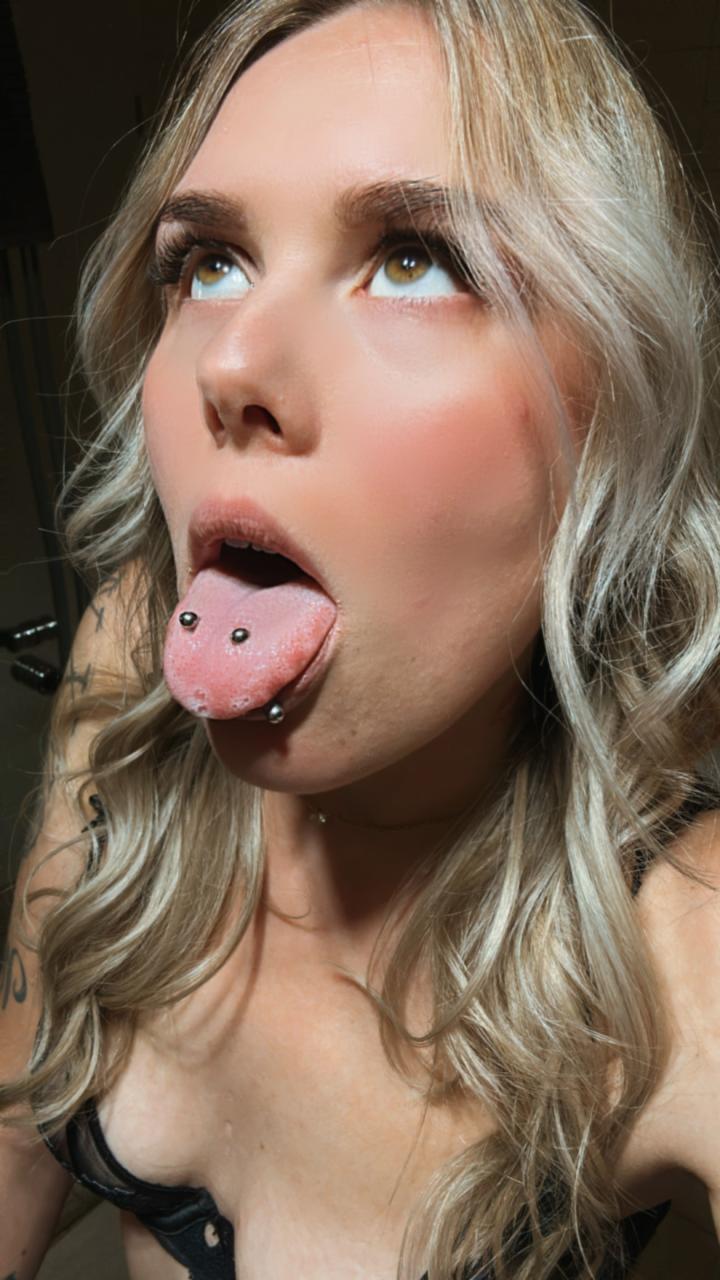 Lust mir in den Mund zu spritzen?💦👅