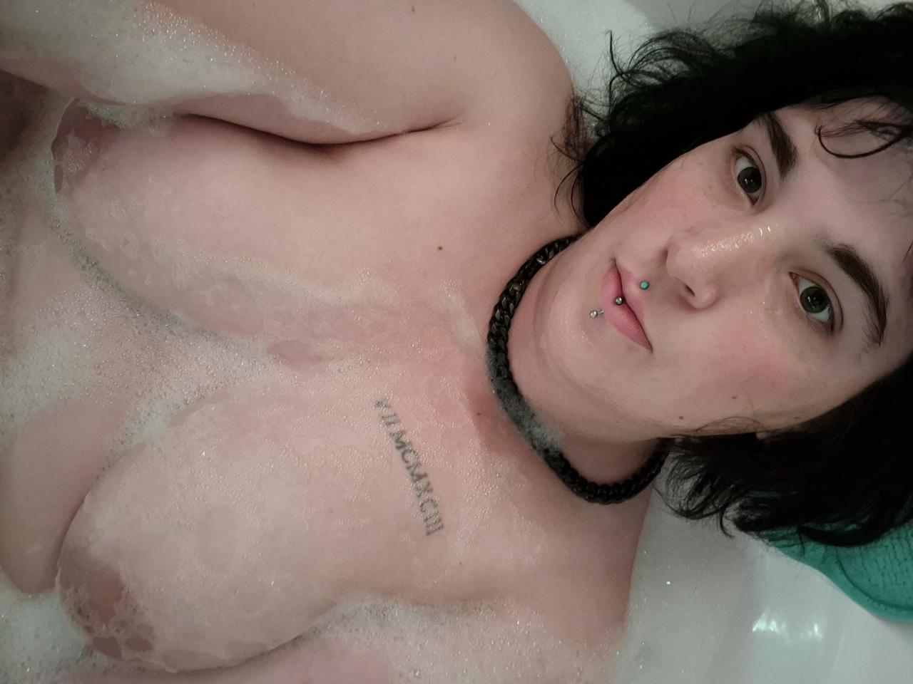 Hab ich grad noch gefunden 💦💦💦